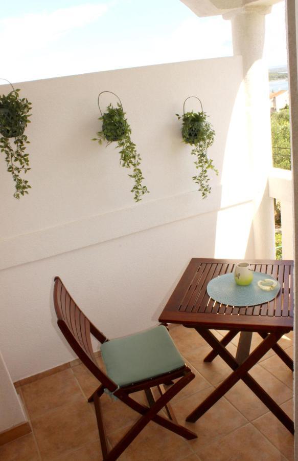 Apartments Villa Arta Murter Exterior foto