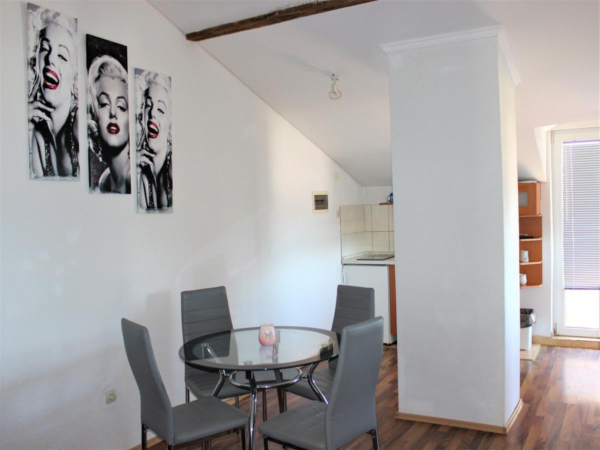 Apartments Villa Arta Murter Exterior foto